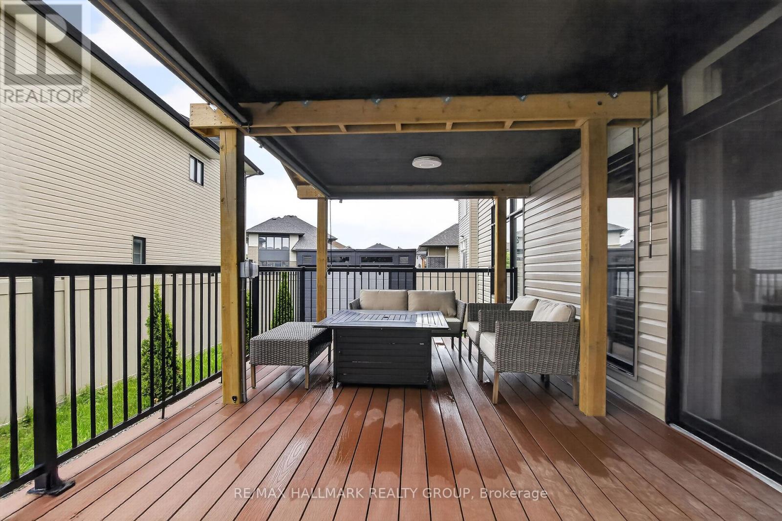 341 Serenade Crescent Property Photo 28