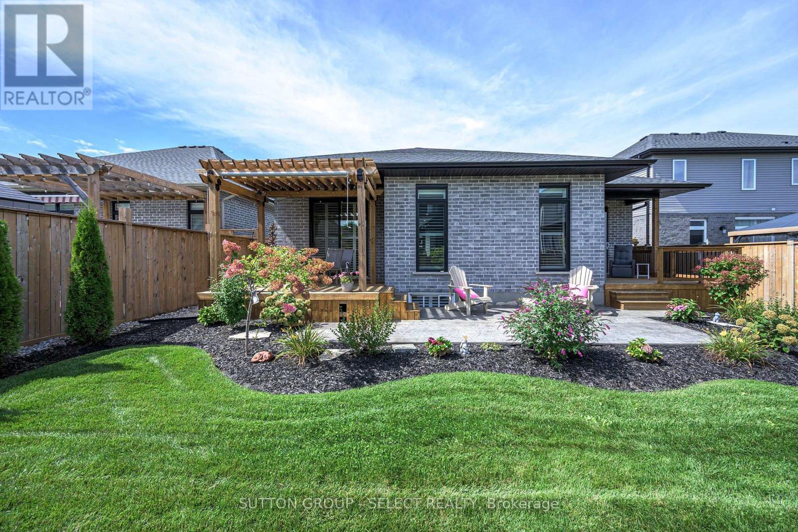 38 Royal Dornoch Drive Property Photo 3