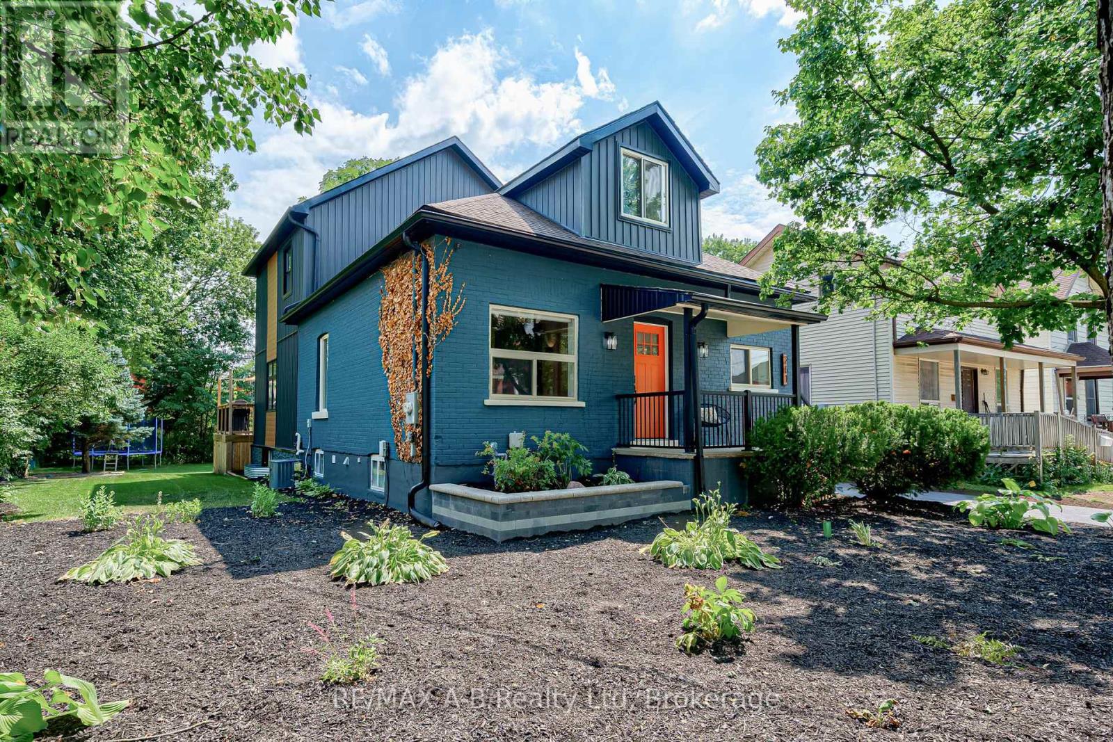 261 ALBERT STREET Property Photo 1