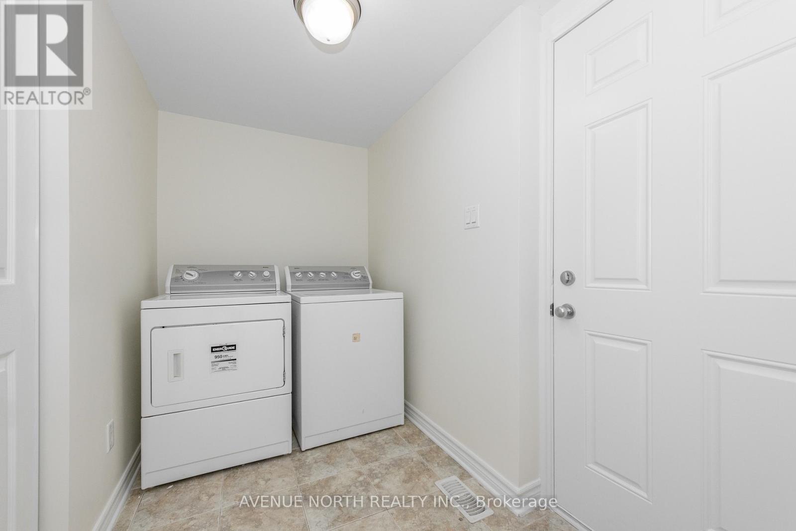 122b Centrepointe Drive Property Photo 13