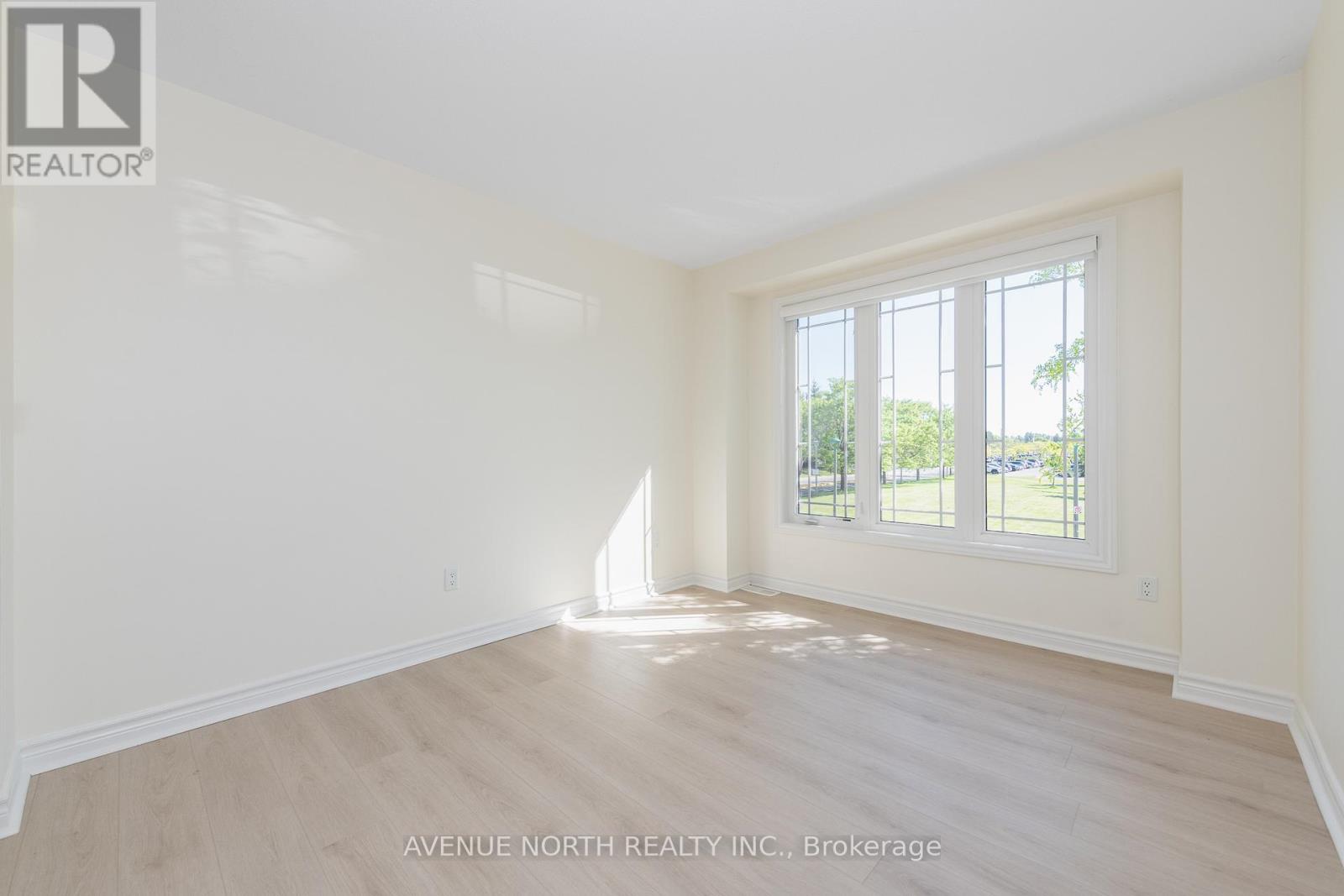 122b Centrepointe Drive Property Photo 16