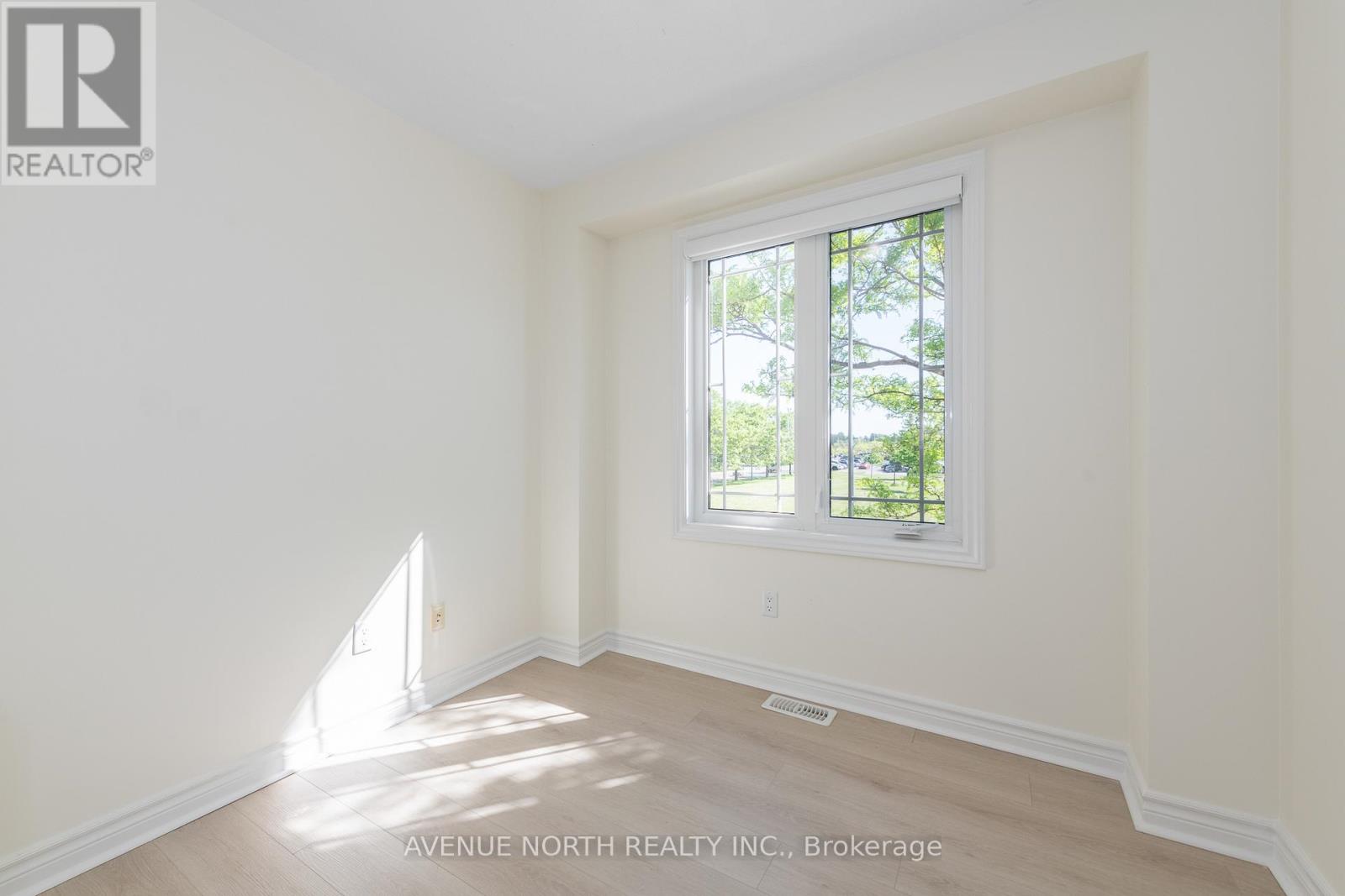 122b Centrepointe Drive Property Photo 24