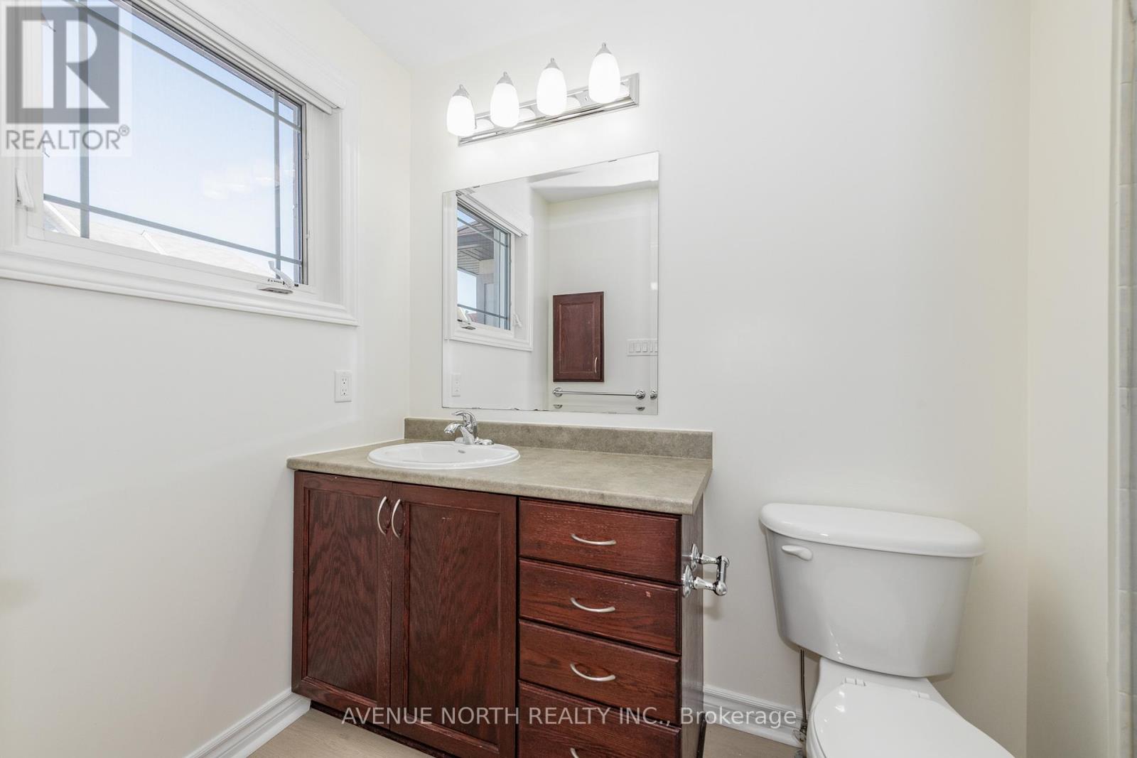 122b Centrepointe Drive Property Photo 42