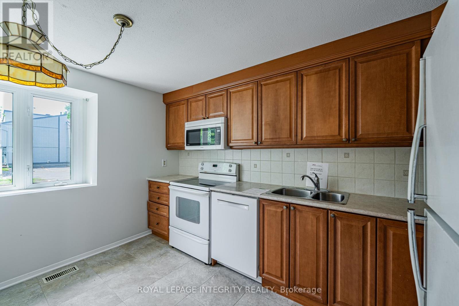 32c Benlea Drive Property Photo 4