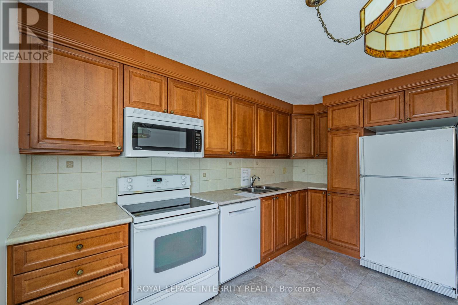32c Benlea Drive Property Photo 6