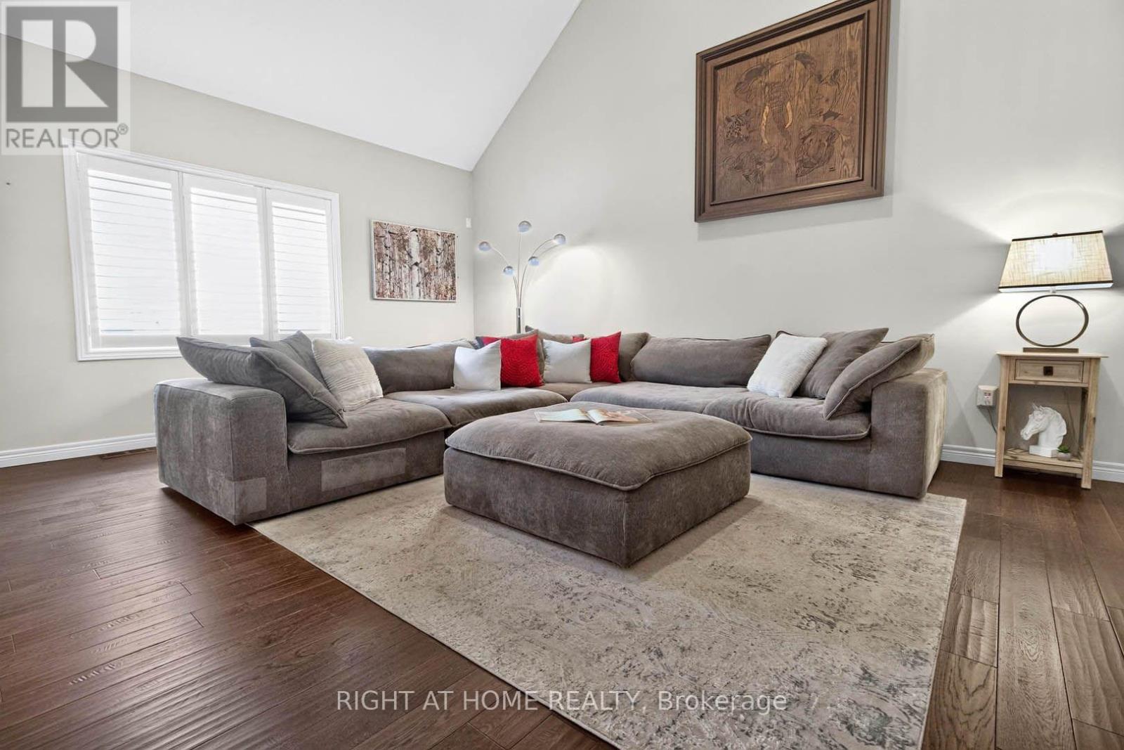 16 Rolling Lane Property Photo 6