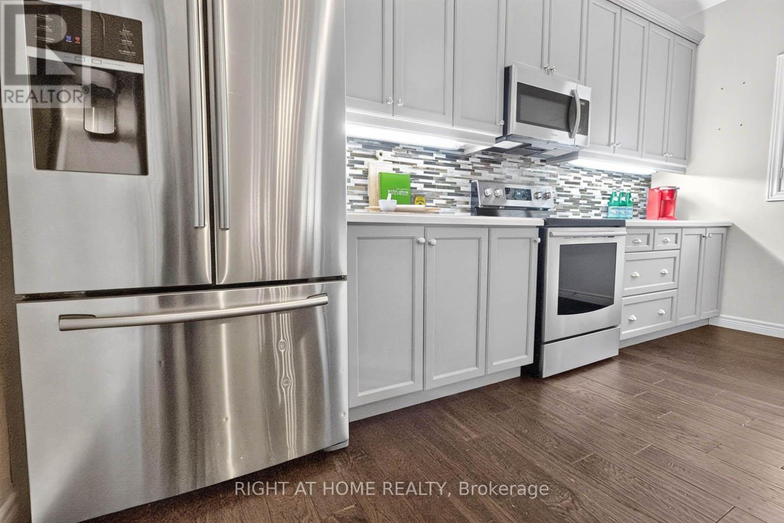 16 Rolling Lane Property Photo 12