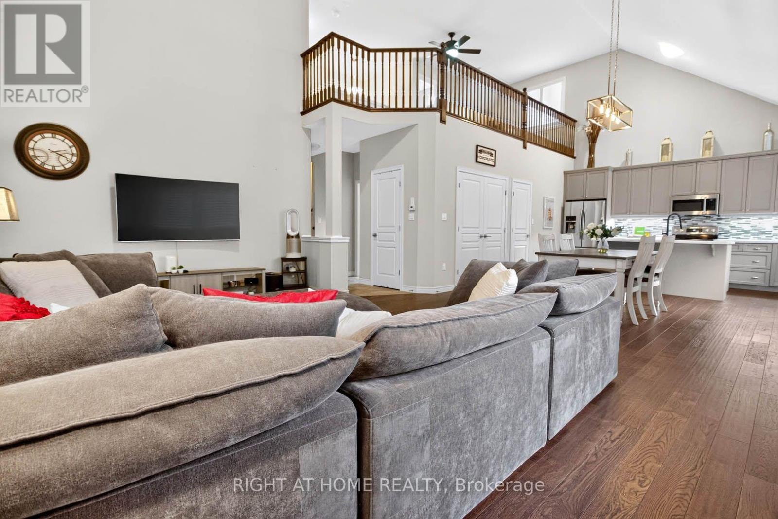 16 Rolling Lane Property Photo 15