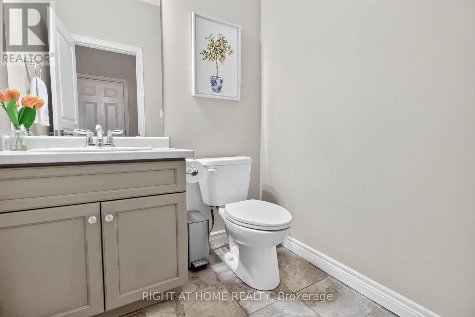 16 Rolling Lane Property Photo 18