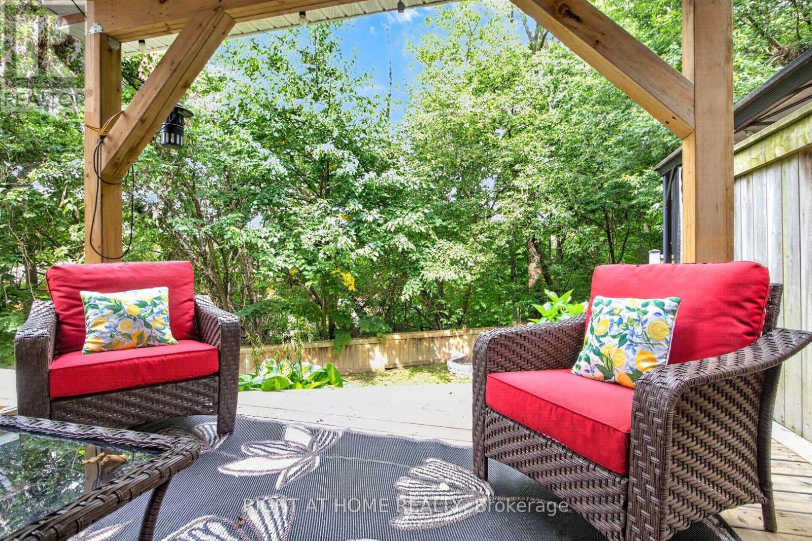 16 Rolling Lane Property Photo 35