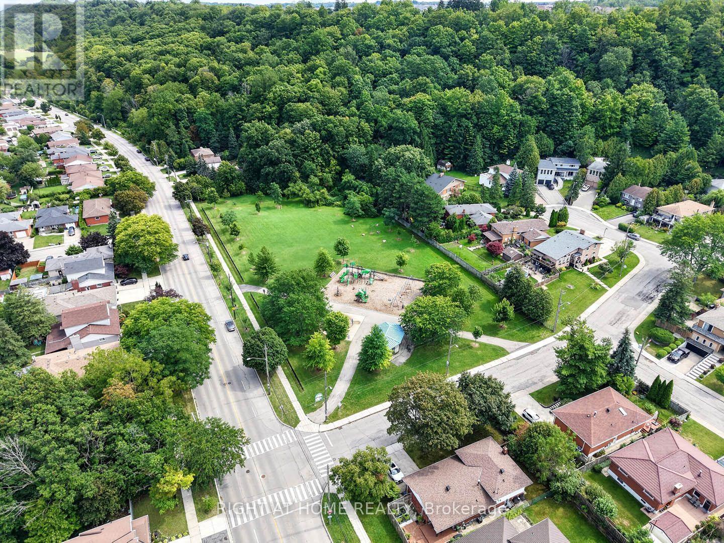 16 Rolling Lane Property Photo 40