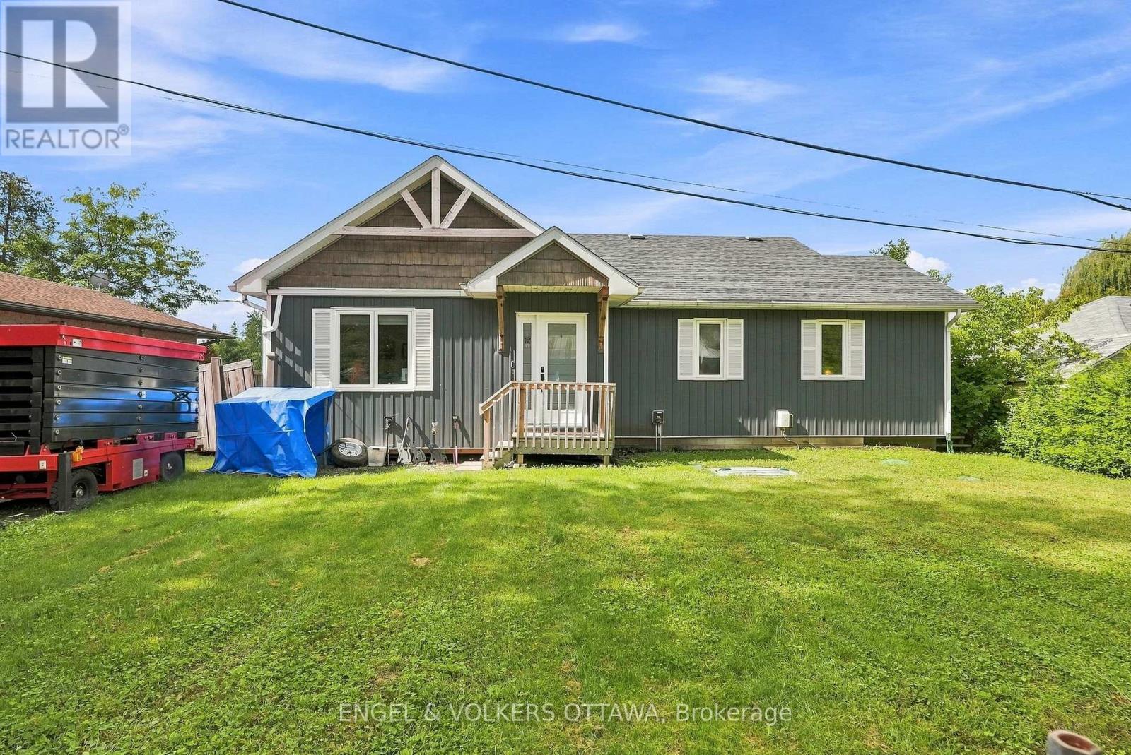 1760b River Road Property Photo 3