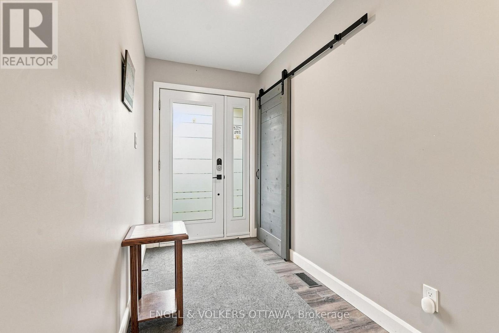 1760b River Road Property Photo 7