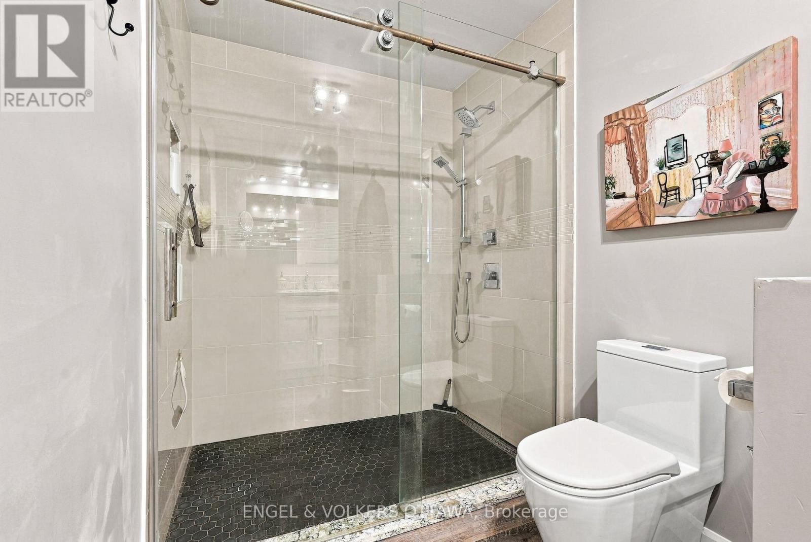 1760b River Road Property Photo 31