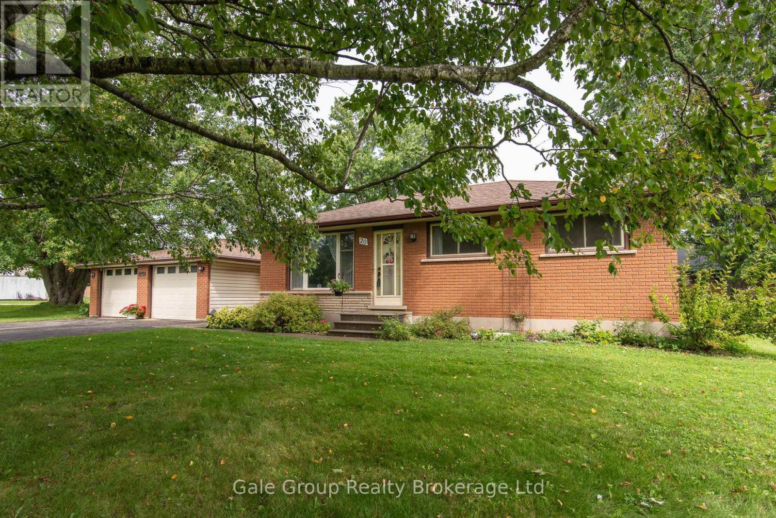 20 GEORGE STREET E Property Photo 1