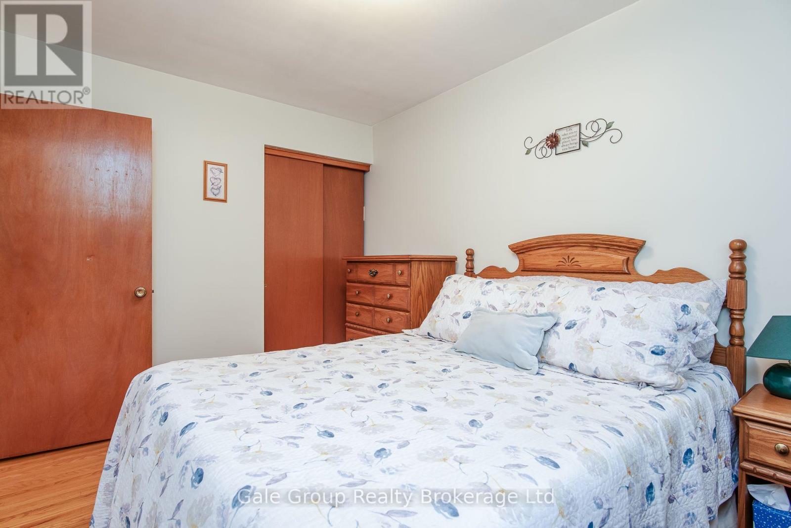 20 George Street E Property Photo 19