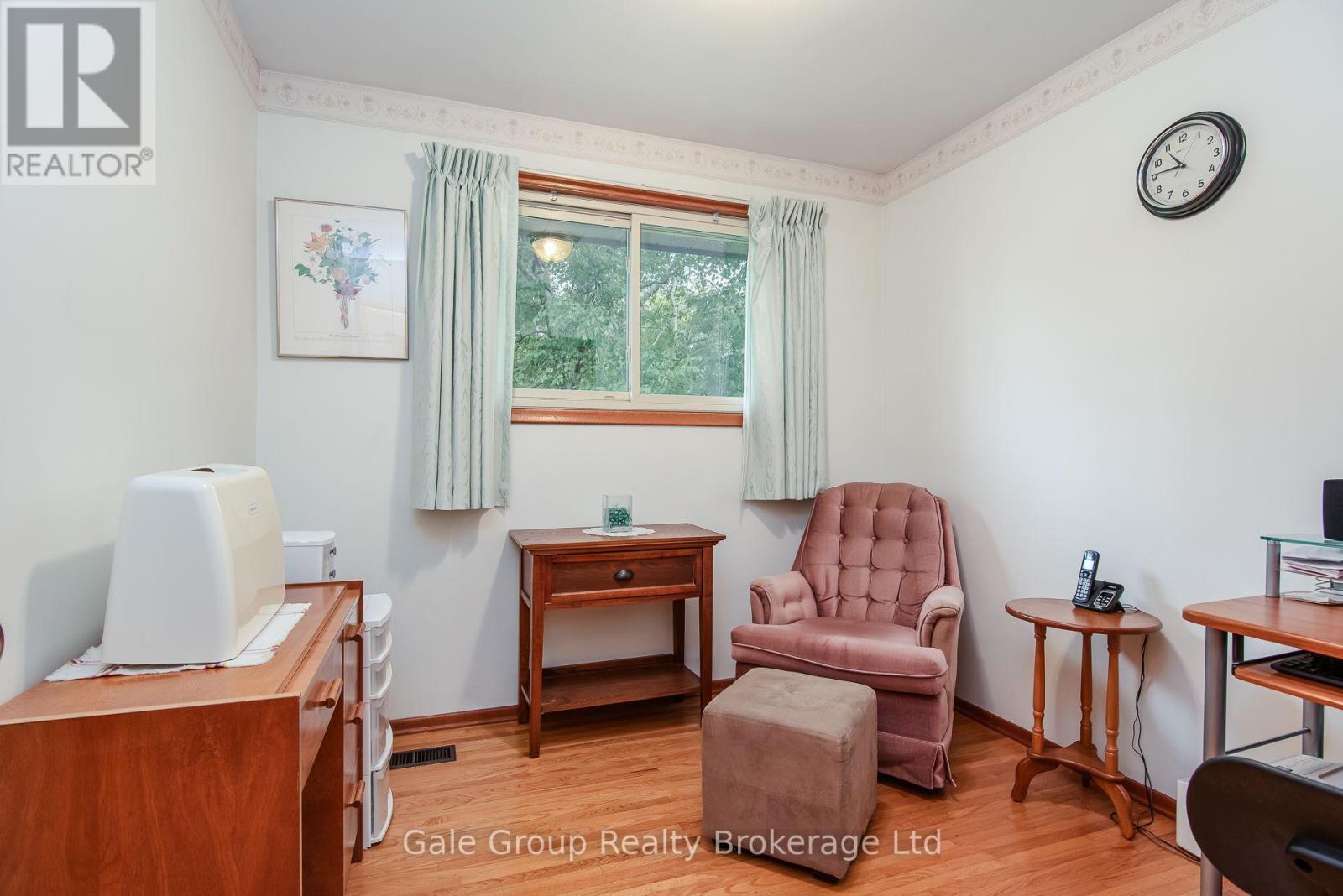 20 George Street E Property Photo 22