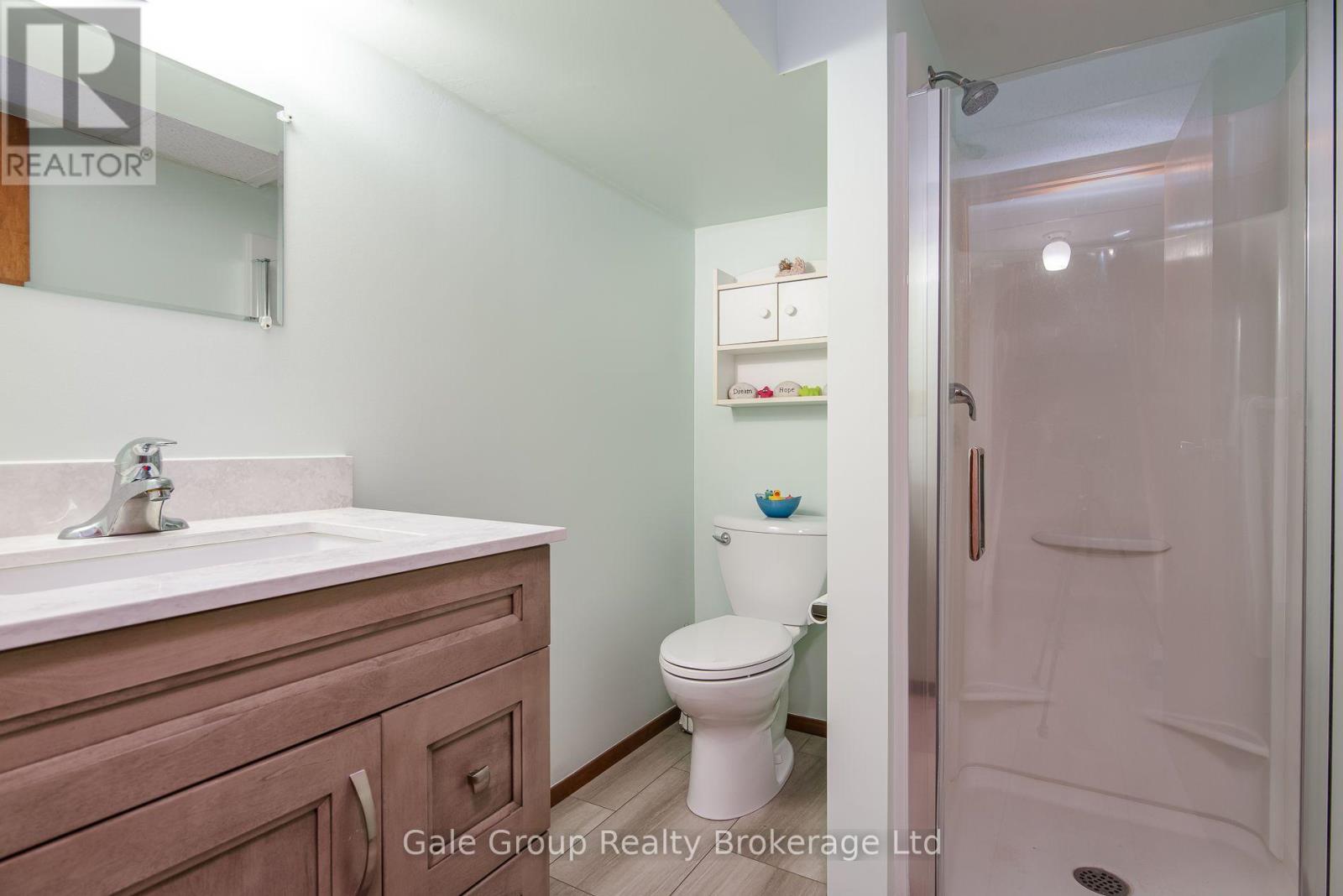 20 George Street E Property Photo 25