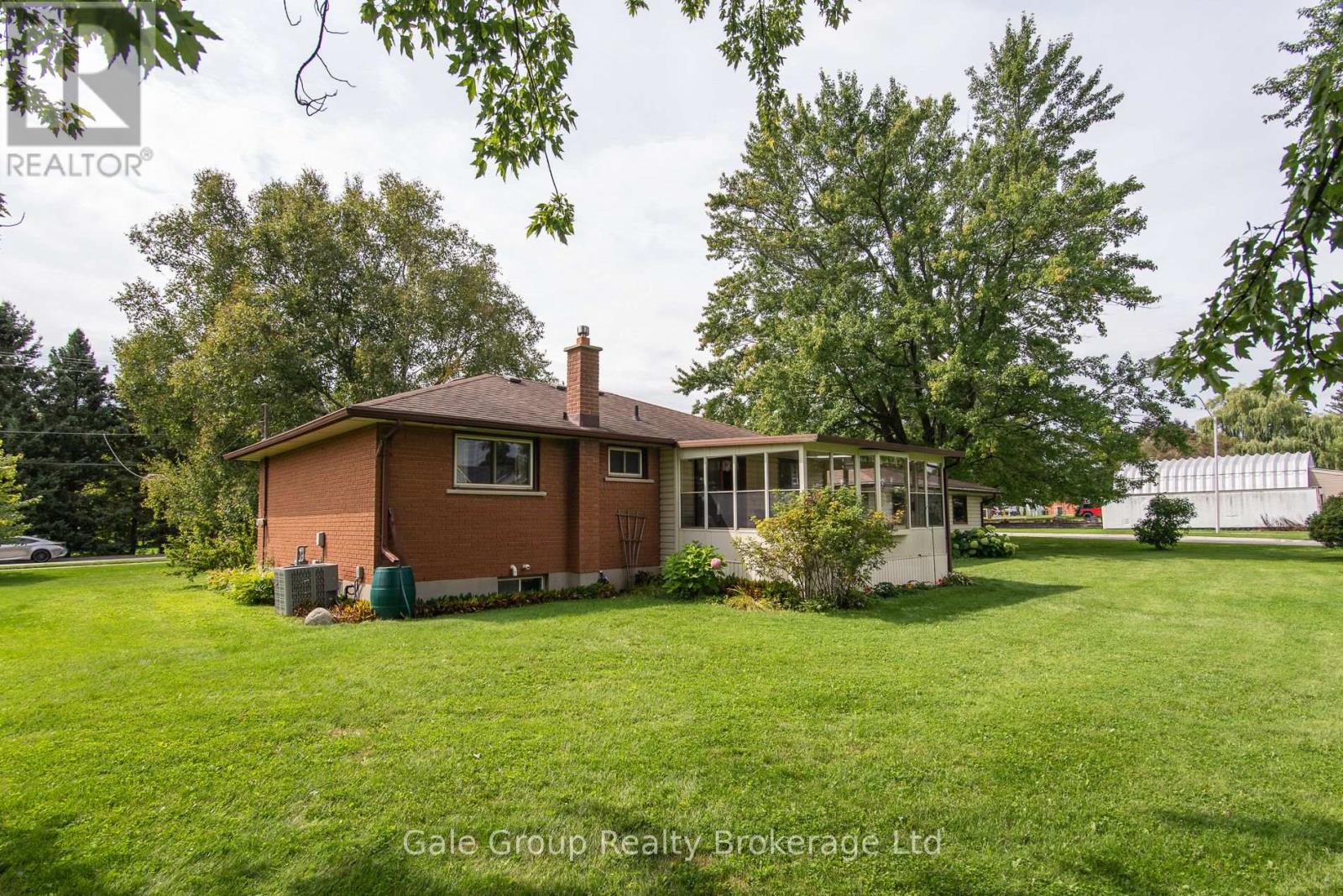 20 George Street E Property Photo 41