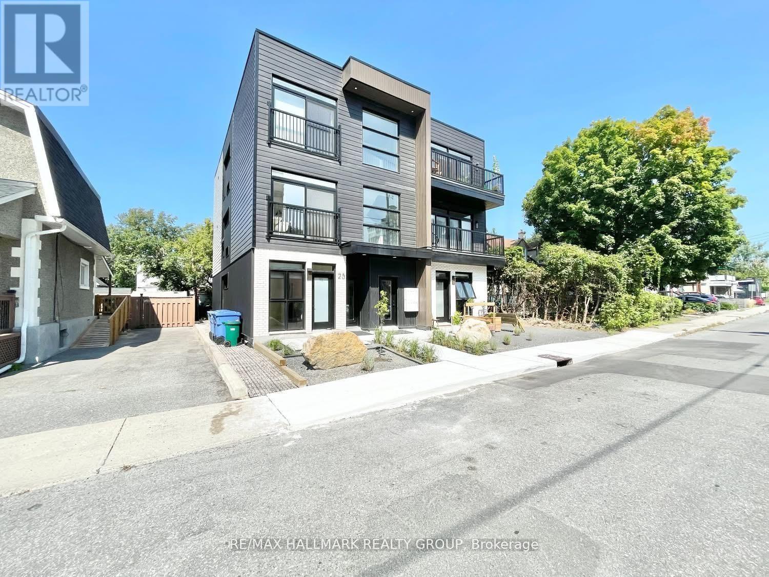 303 - 25 Grant Street Property Photo 1