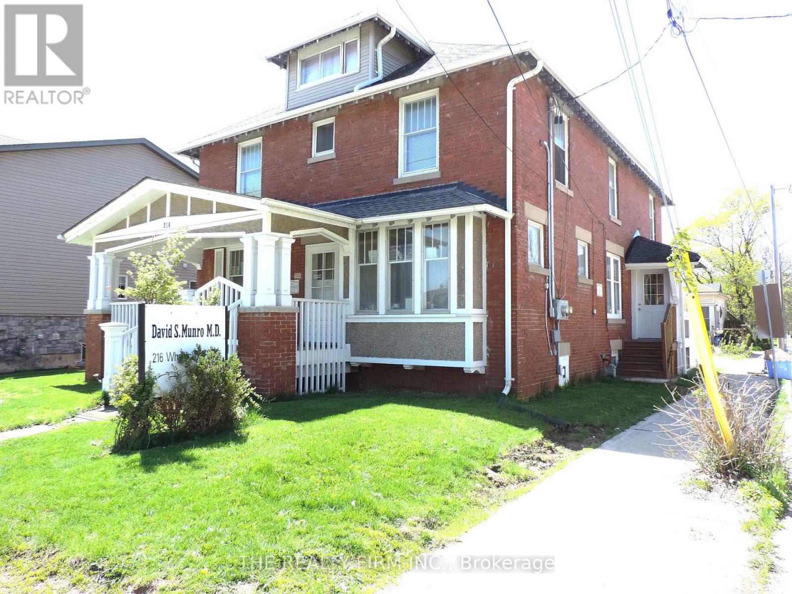 216 Wharncliffe Road N Property Photo 1