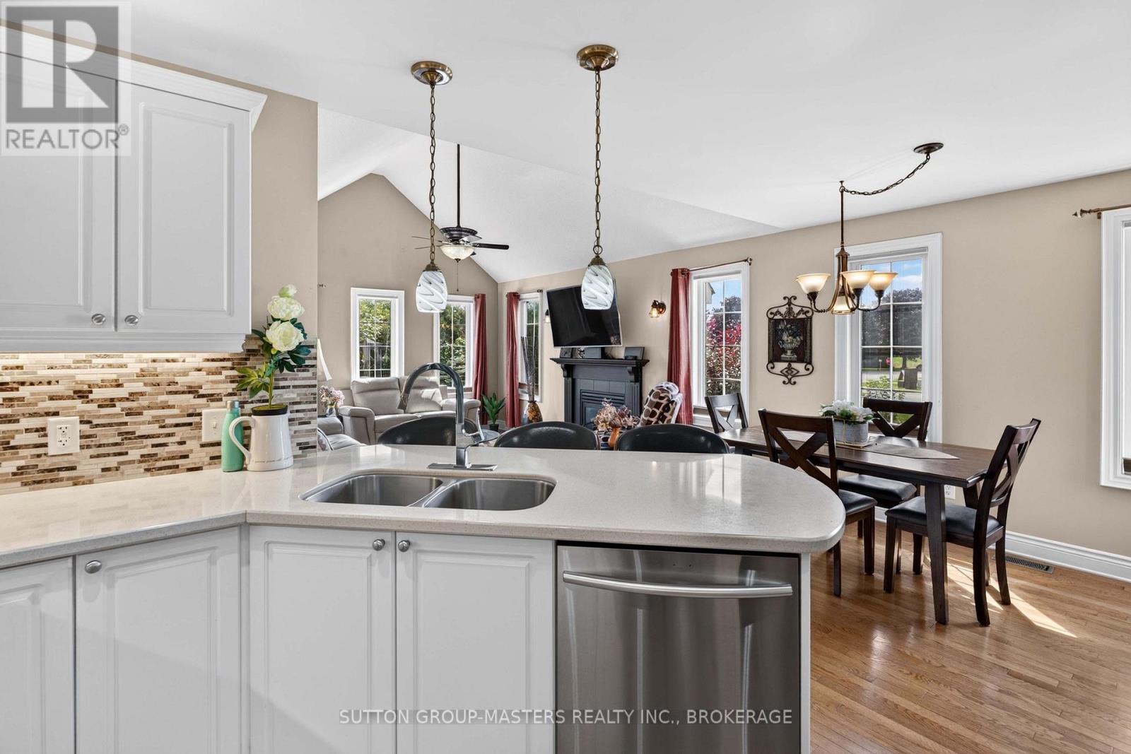 100 Britannia Crescent Property Photo 15