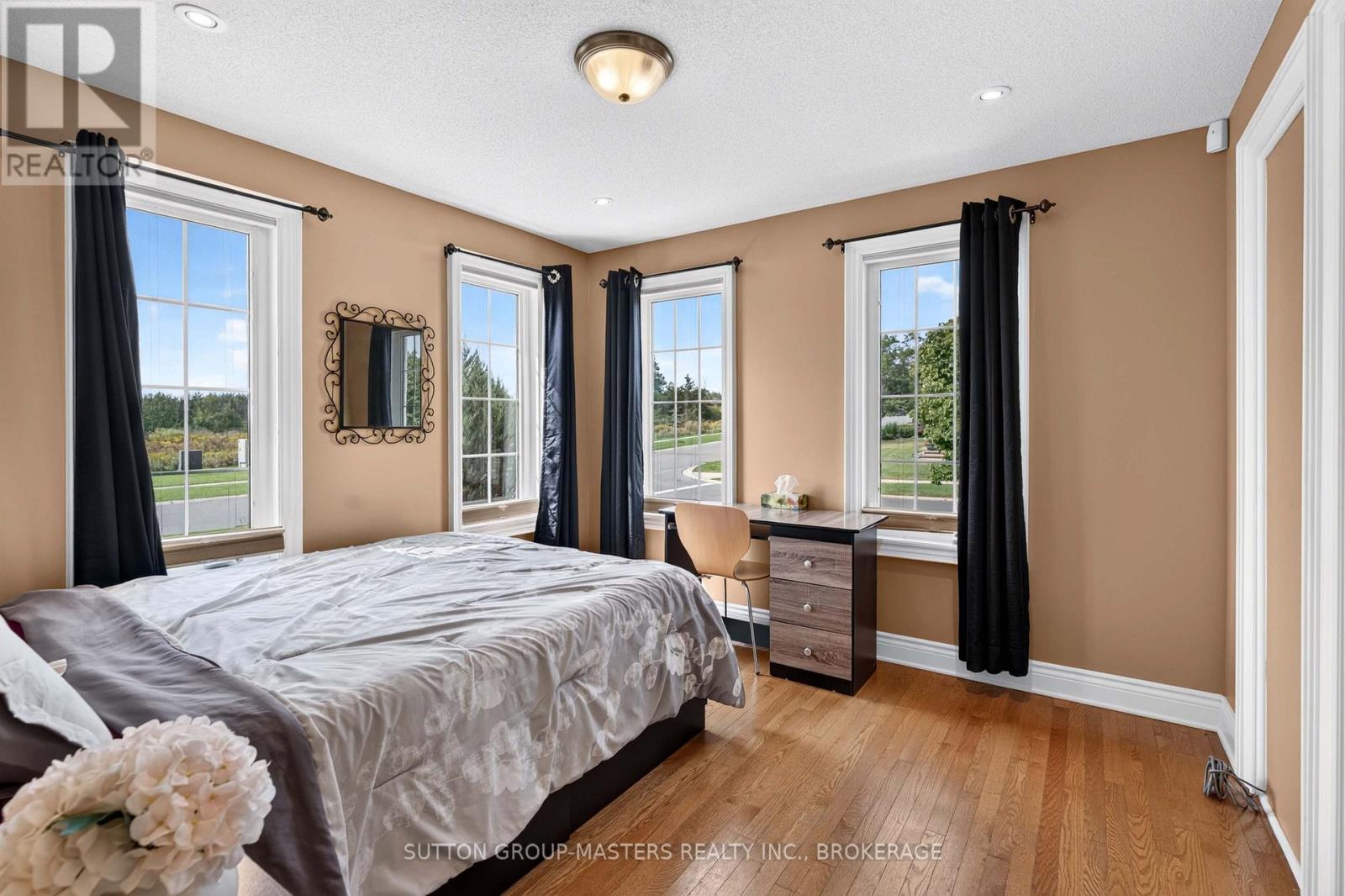 100 Britannia Crescent Property Photo 17
