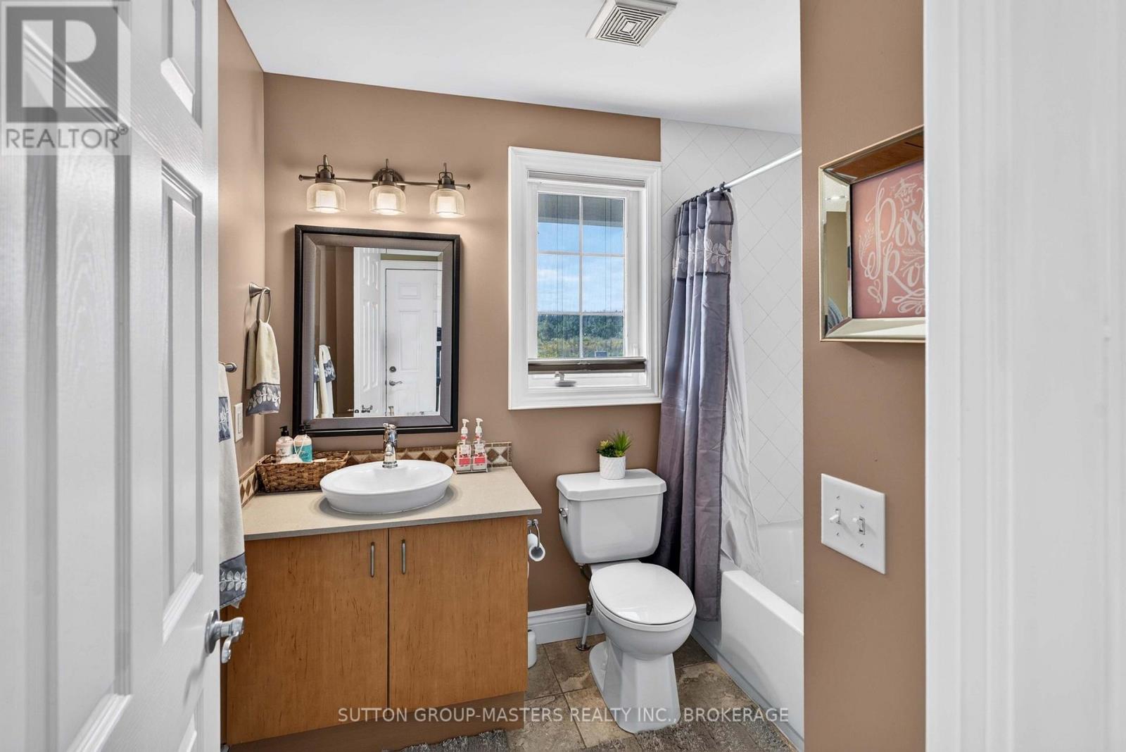 100 Britannia Crescent Property Photo 19