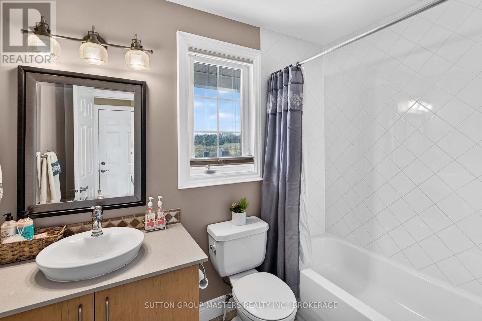 100 Britannia Crescent Property Photo 20