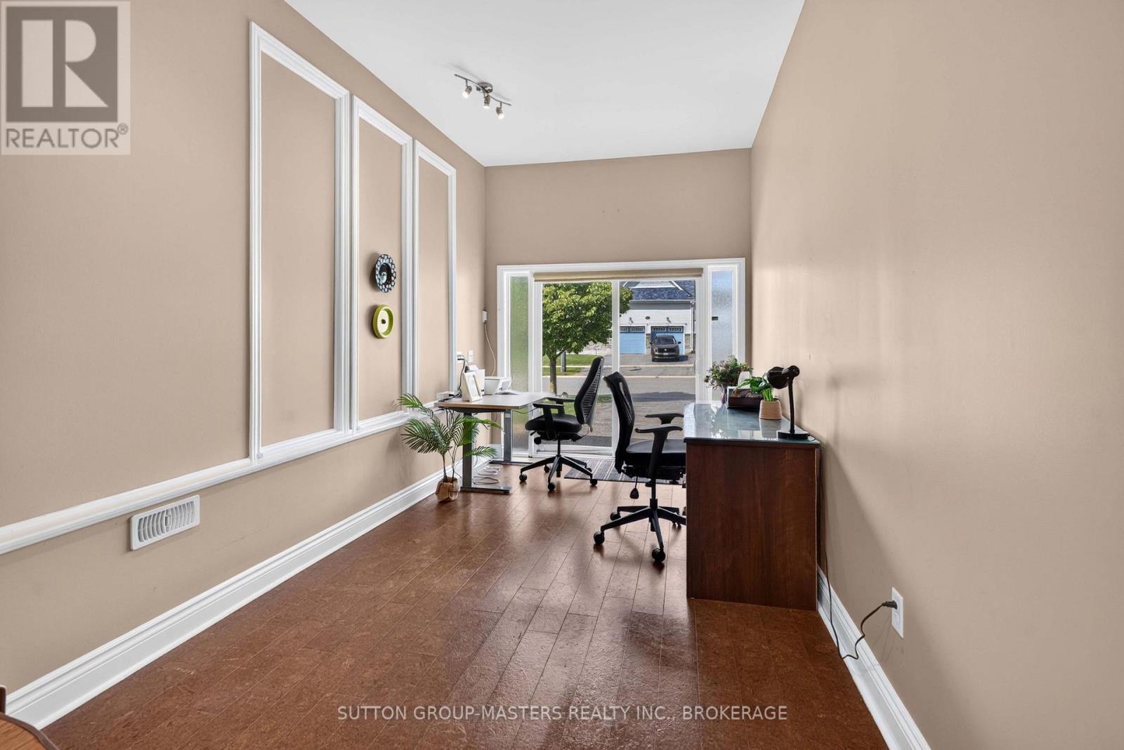 100 Britannia Crescent Property Photo 29