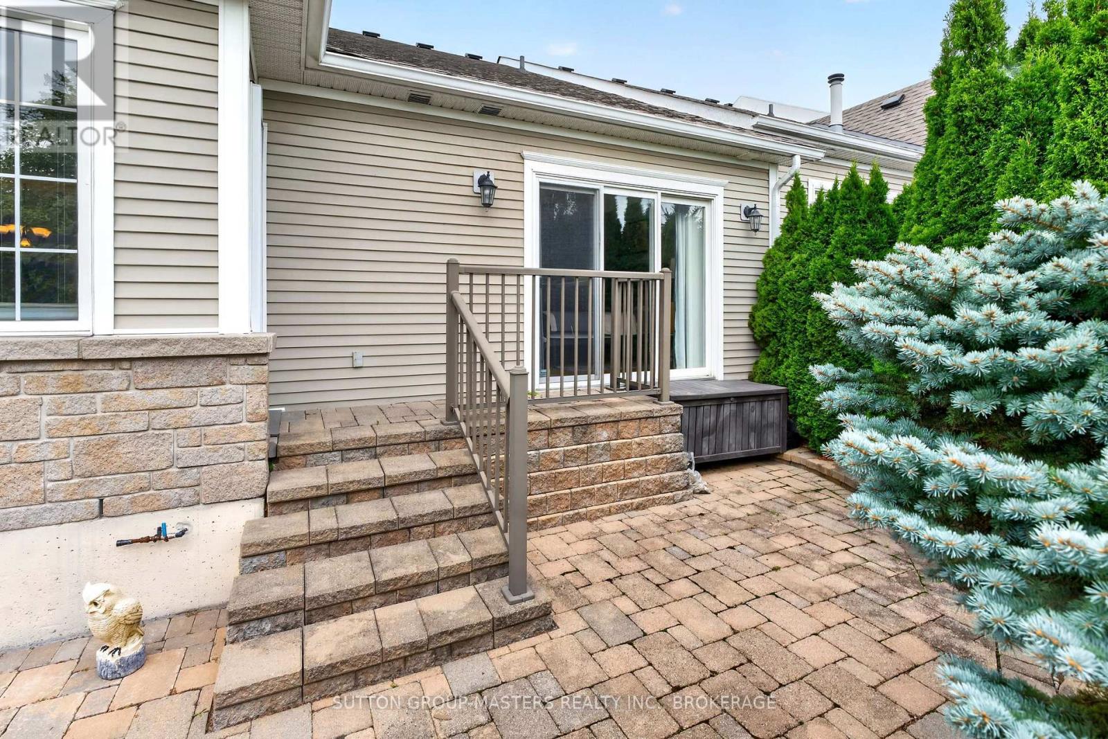 100 Britannia Crescent Property Photo 37