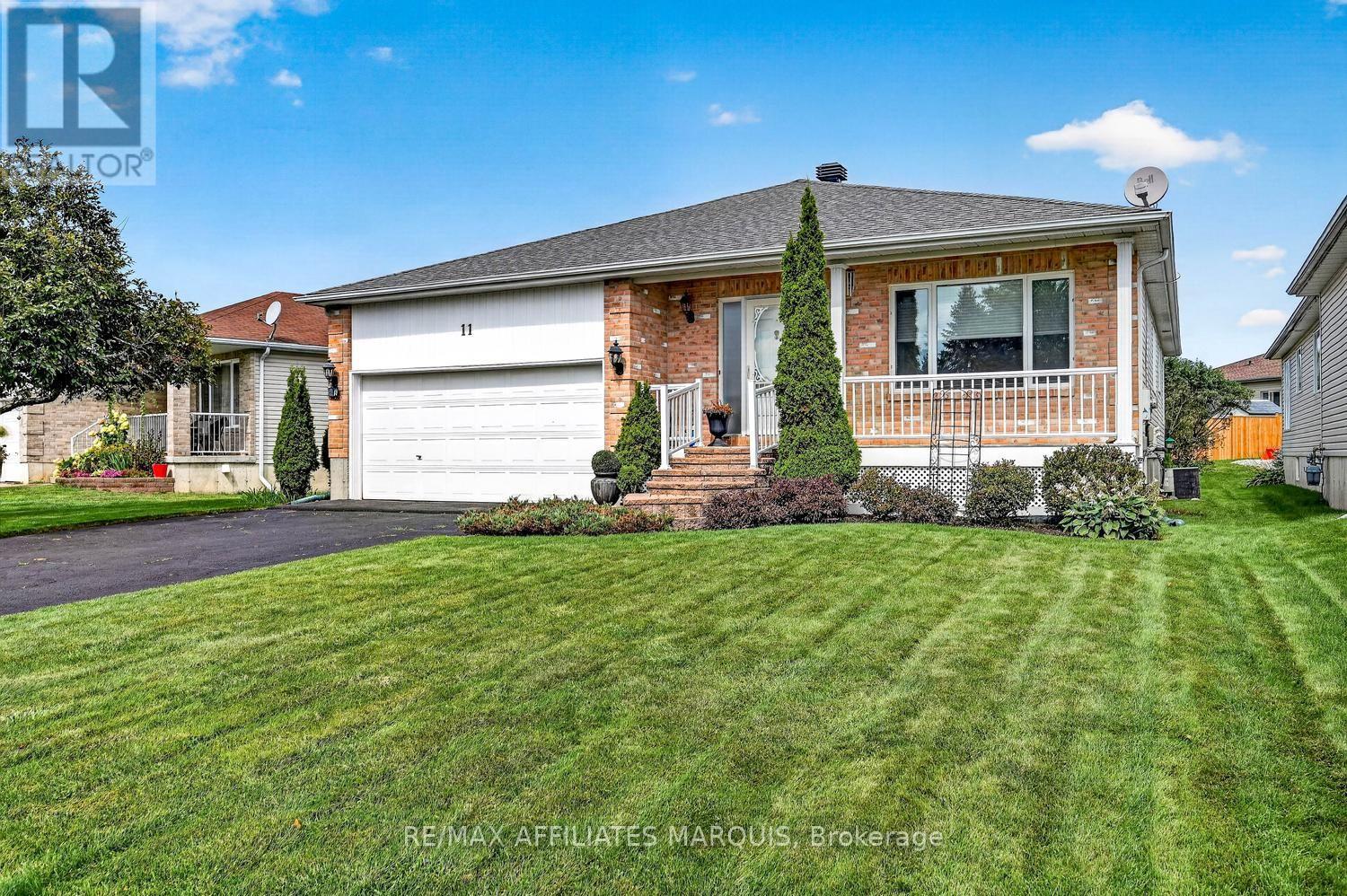11 Decaria Boulevard Property Photo 4