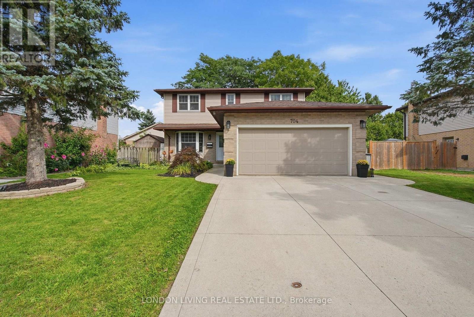 704 HOMEVIEW ROAD Property Photo 1