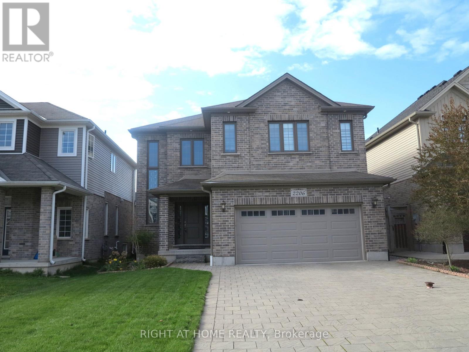 2206 Springridge Drive Photo de la propriété 1