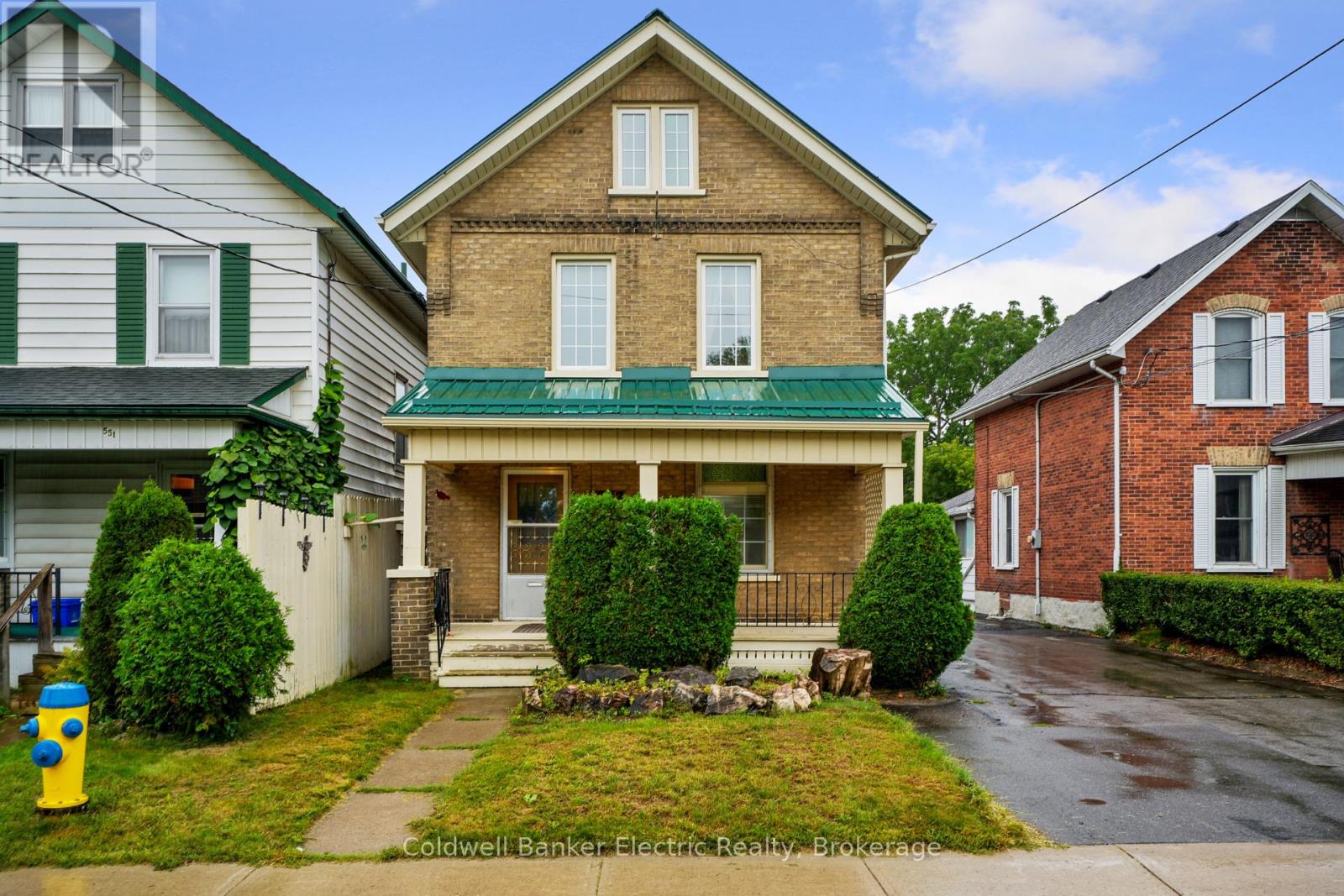 553 Chamberlain Street Property Photo 1