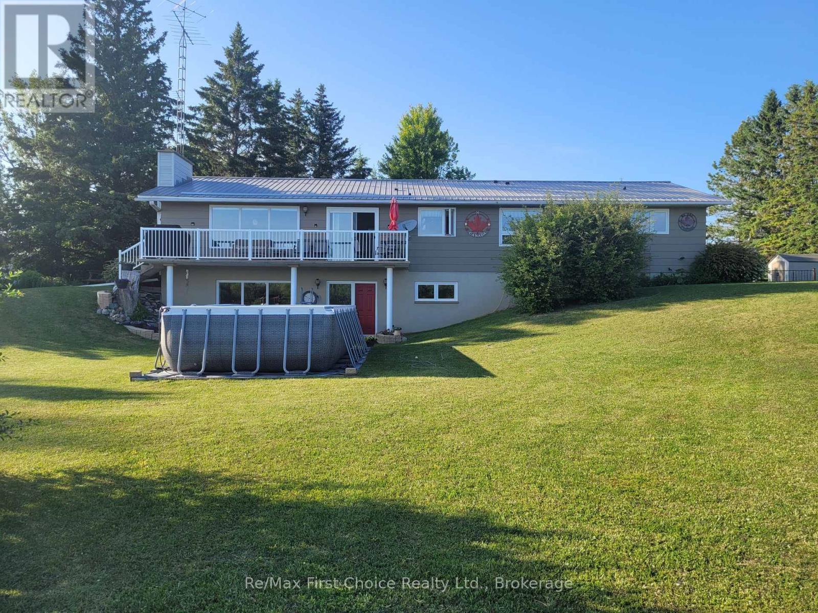 602 River Avenue E Property Photo 1