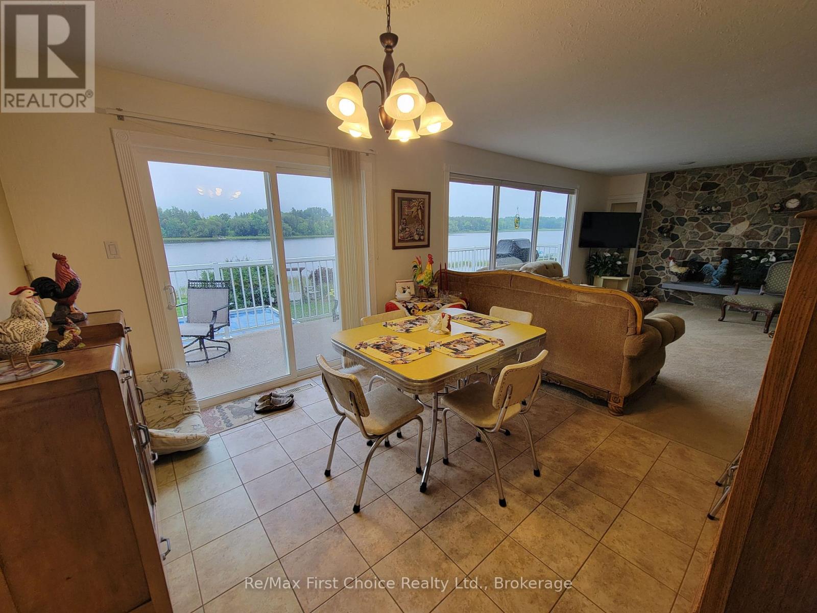 602 River Avenue E Property Photo 5