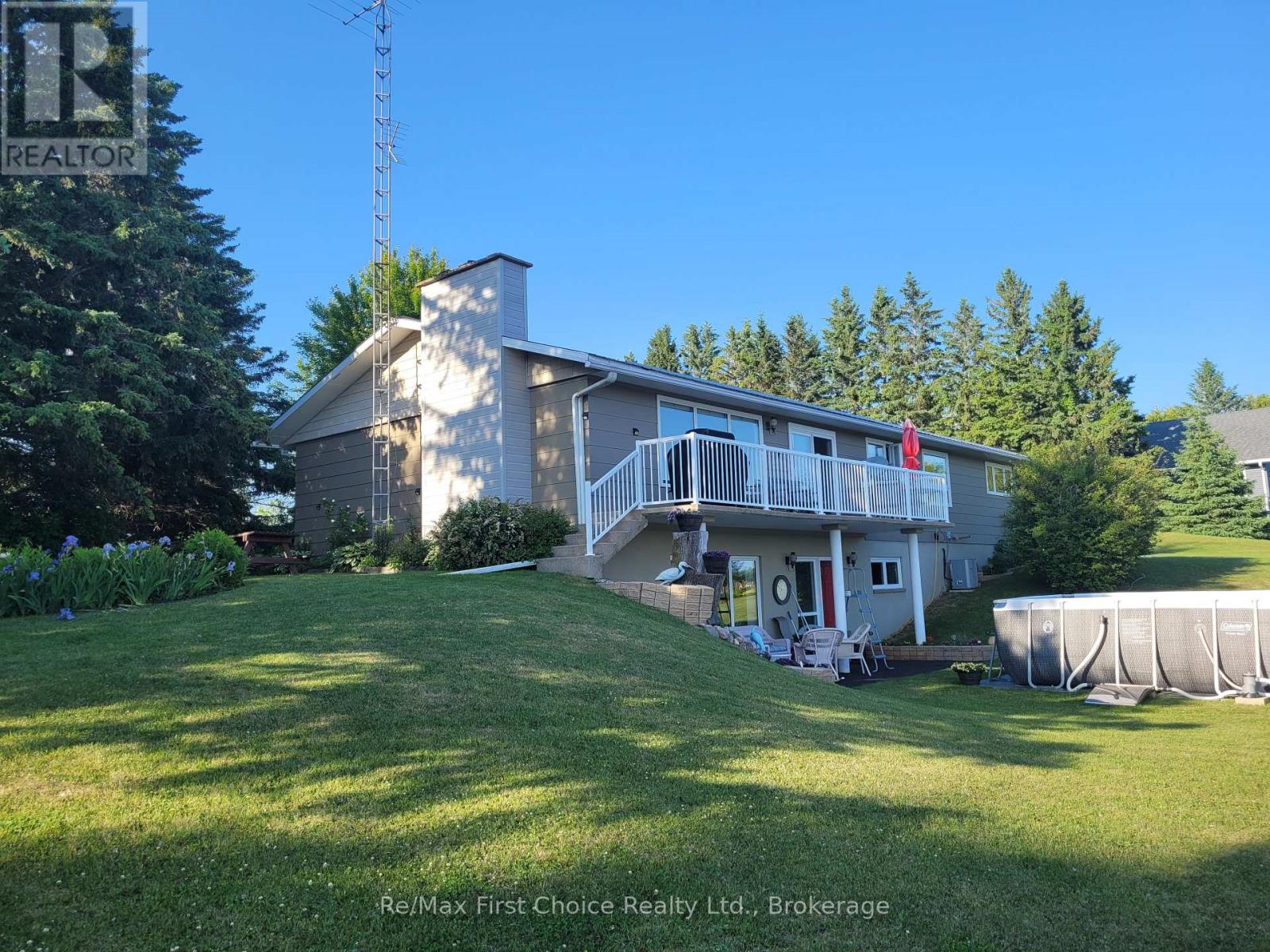 602 River Avenue E Property Photo 28