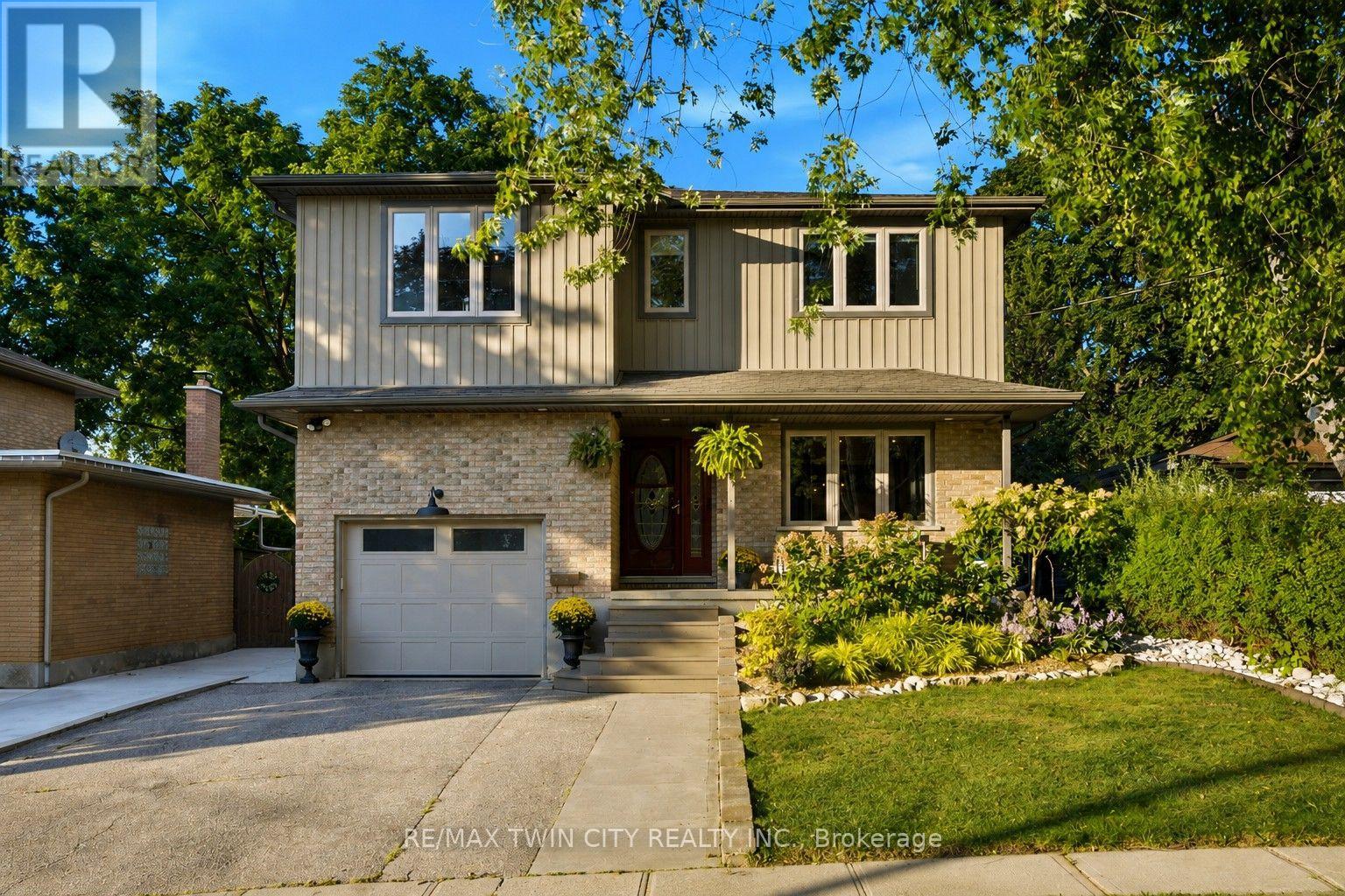 445 Sherring Street Property Photo 1
