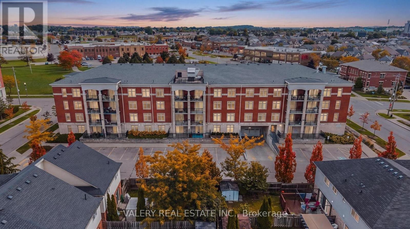 207 - 155 COMMONWEALTH STREET