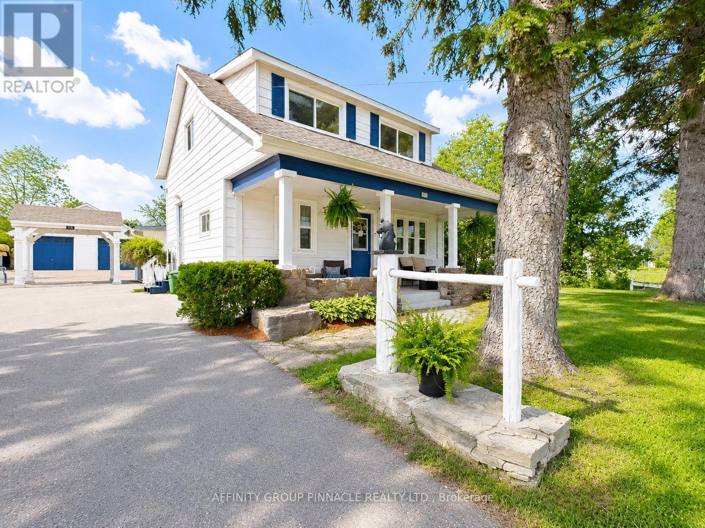 15 PRINCE STREET W Property Photo 1