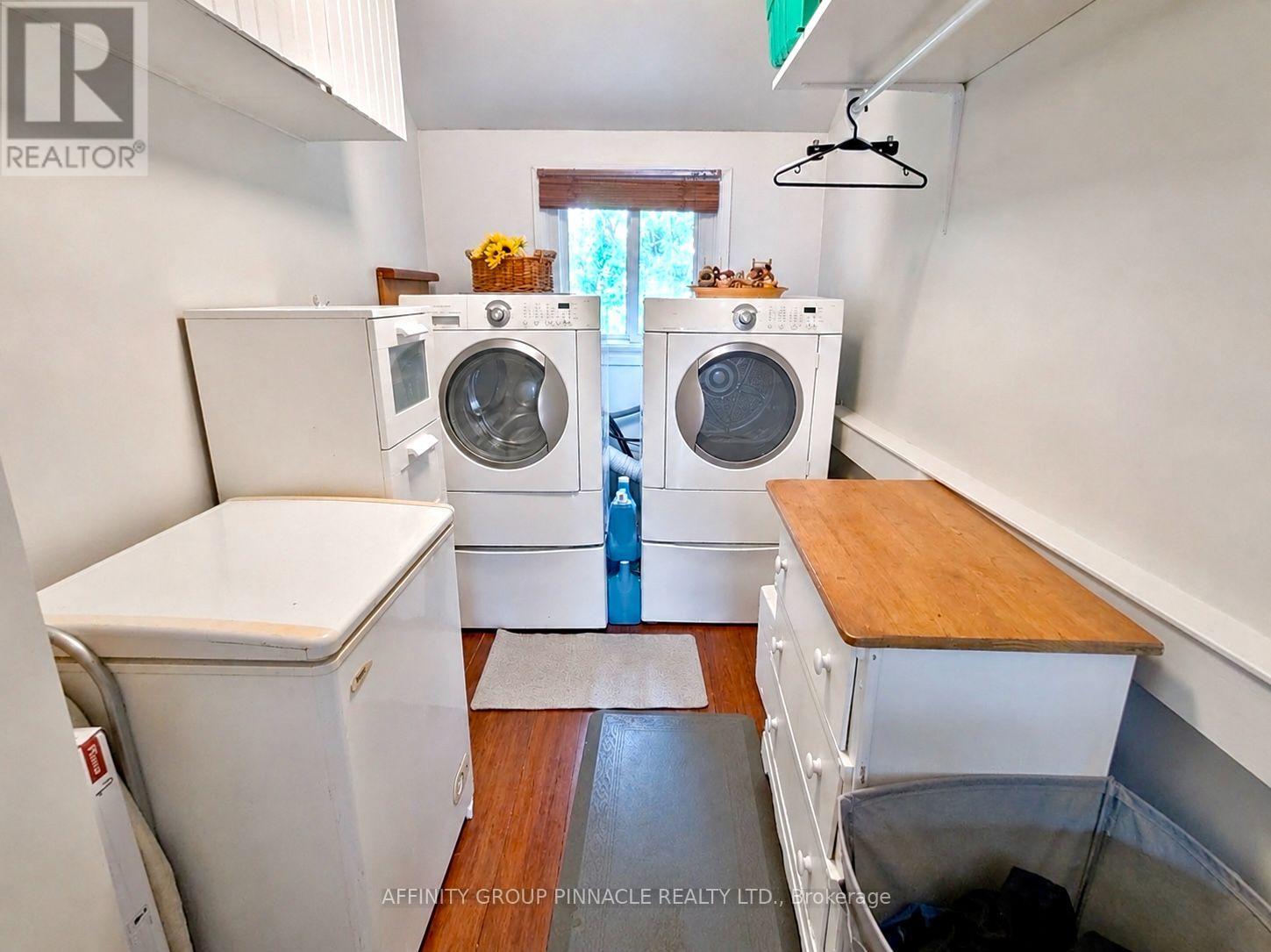 15 Prince Street W Property Photo 22