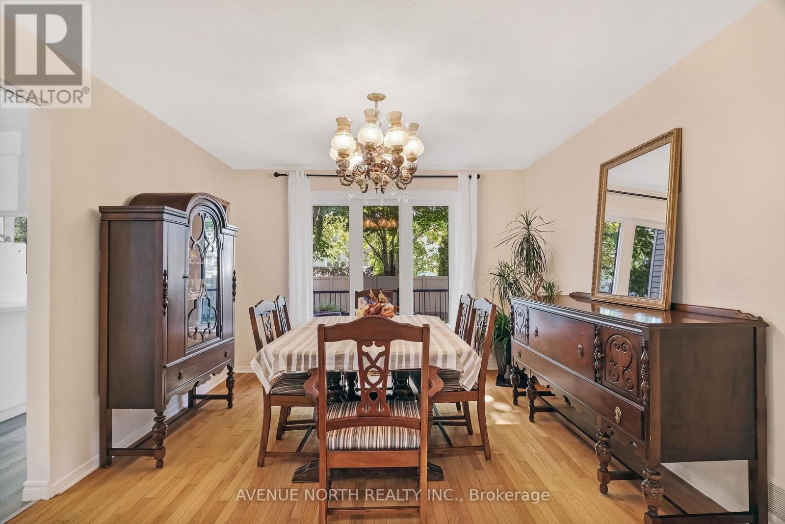 1674 Sansonnet Street S Property Photo 10