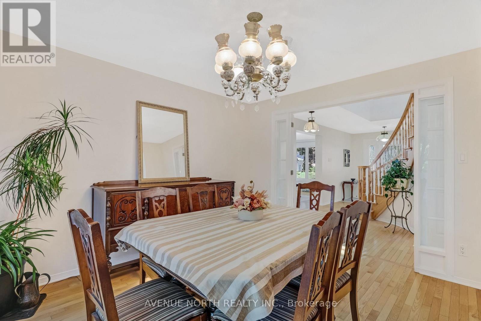 1674 Sansonnet Street S Property Photo 11