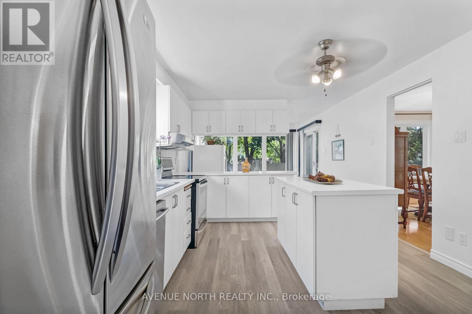 1674 Sansonnet Street S Property Photo 13