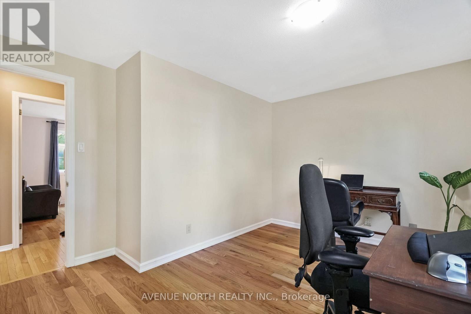 1674 Sansonnet Street S Property Photo 27