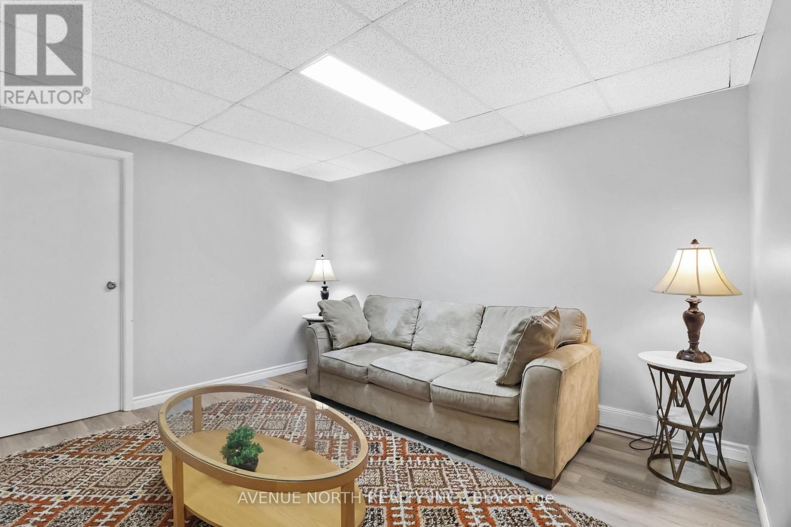 1674 Sansonnet Street S Property Photo 33