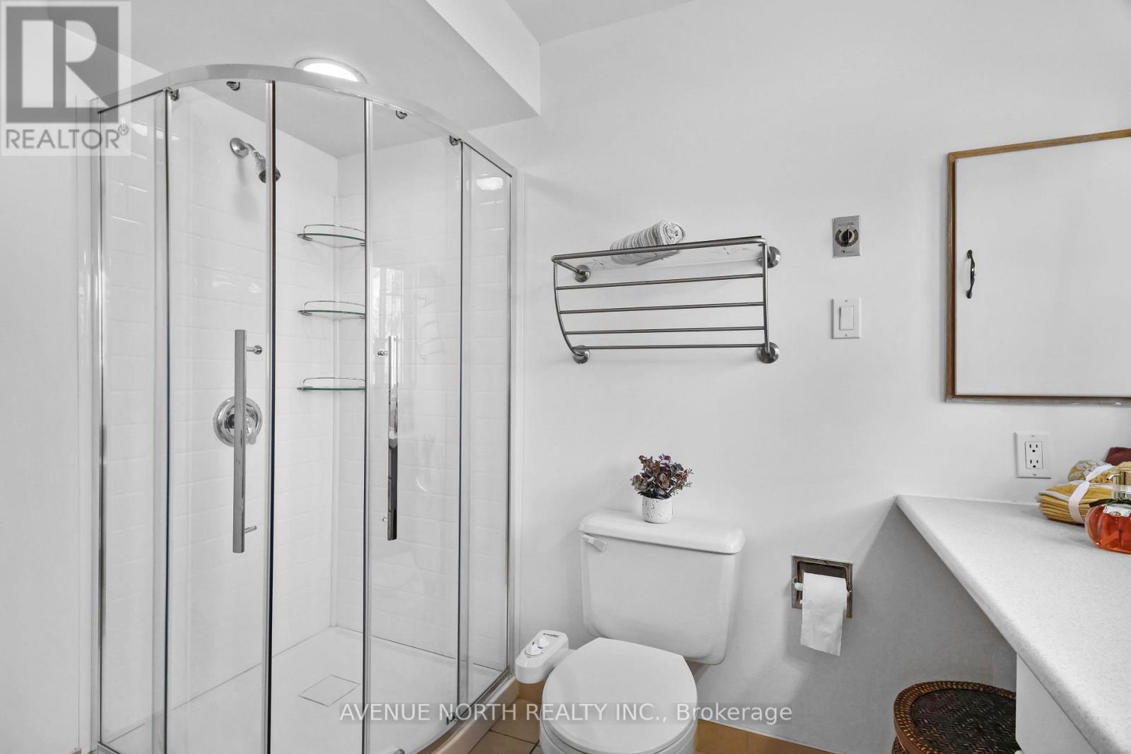 1674 Sansonnet Street S Property Photo 36