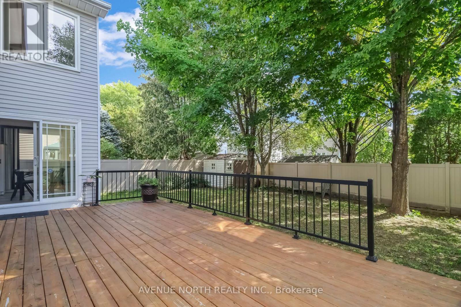 1674 Sansonnet Street S Property Photo 37