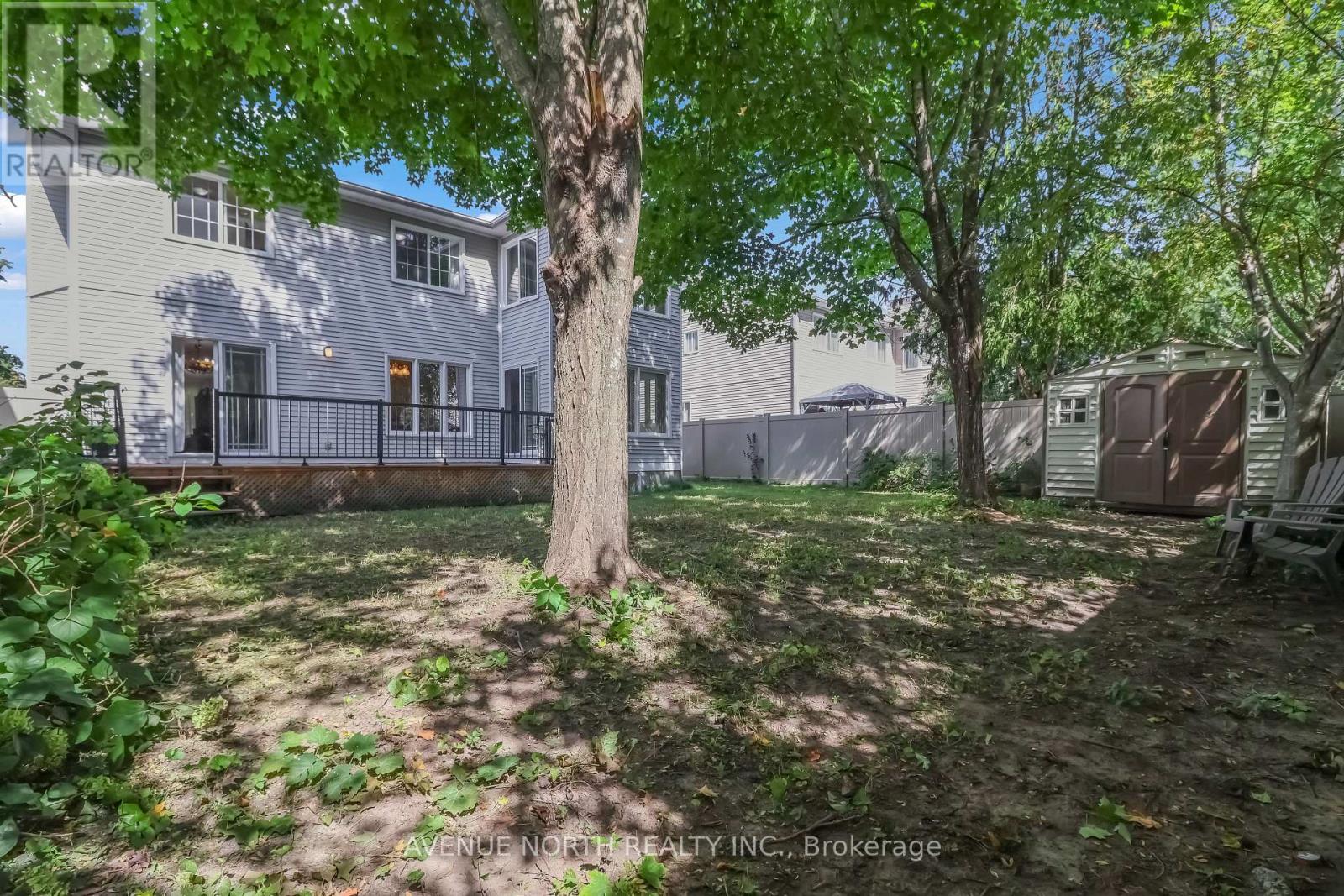 1674 Sansonnet Street S Property Photo 38